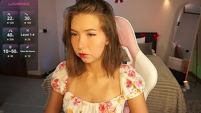 Snapshot of LinaSiren chatting on December 29, 3:22 am LinaSiren online show from December 29, 3:22 am