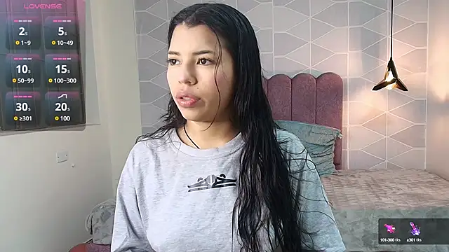 Snapshot of Asly_Morgan chatting on January 4, 12:05 pm Asly Morgan online show from January 4, 12:05 pm