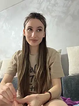 viviandaimond1 online show from November 17, 7:30 pm