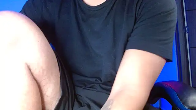 Snapshot of SexyBoy-Bigclit chatting on May 12, 2:03 pm SexyBoy-Bigclit online show from May 12, 2:03 pm