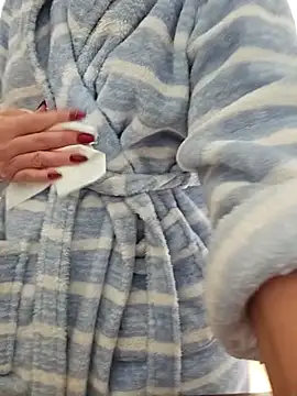 Snapshot of MariaRichi_ chatting on March 8, 7:38 am MariaRichi  online show from March 8, 7:38 am