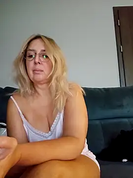 MariaRichi  online show from November 25, 7:30 am