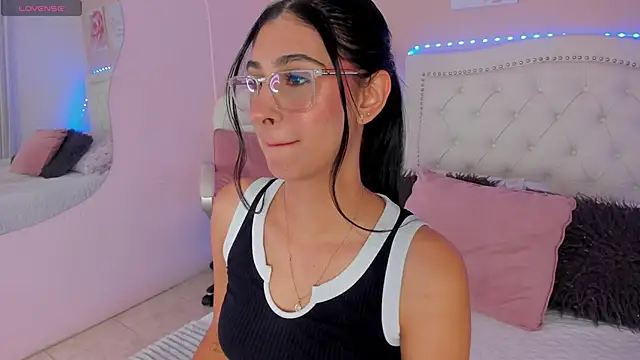 Snapshot of Ashley_Evans18 chatting on January 14, 11:31 am Ashley Evans18 online show from January 14, 11:31 am