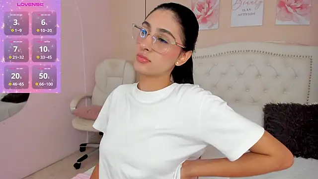Snapshot of Ashley_Evans18 chatting on February 28, 11:58 am Ashley Evans18 online show from February 28, 11:58 am