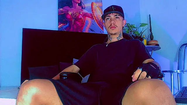 HannibalLester online show from November 3, 5:52 am