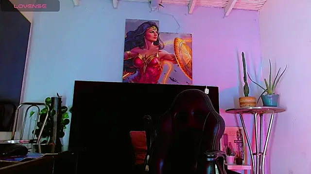 HannibalLester online show from February 13, 5:36 am