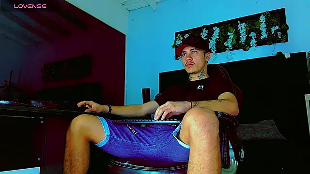 HannibalLester online show from March 1, 4:36 am