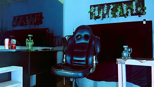 HannibalLester online show from March 29, 4:34 am