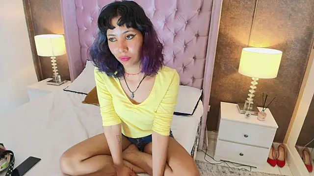 Snapshot of Akane_Uwu chatting on February 14, 7:44 pm Akane Uwu online show from February 14, 7:44 pm