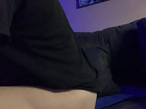 Bula94193 online show from February 6, 11:08 pm