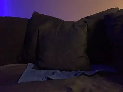 Bula94193 online show from March 17, 10:13 pm