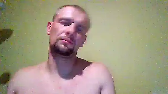 Snapshot of Regularfucker28 chatting on July 26, 12:19 am Regularfucker28 online show from July 26, 12:19 am