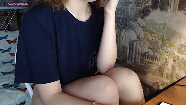 -LauraGold- online show from December 28, 11:41 am