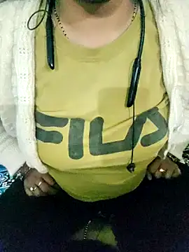 Snapshot of lovelyruhi chatting on January 5, 8:54 am lovelyruhi online show from January 5, 8:54 am