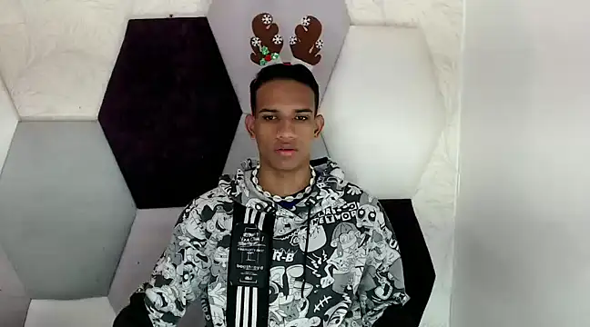 Snapshot of AbrahanBratz chatting on December 17, 11:39 am AbrahanBratz online show from December 17, 11:39 am