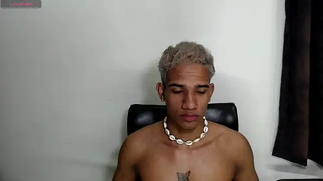 Snapshot of AbrahanBratz chatting on January 21, 11:56 am AbrahanBratz online show from January 21, 11:56 am