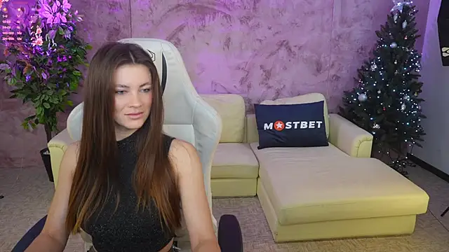 Julia  Star  online show from January 7, 8:03 am