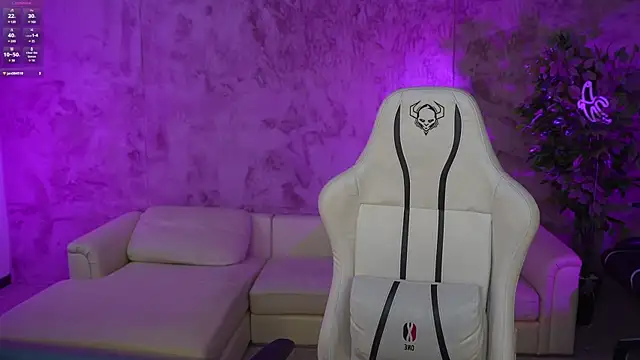 Julia  Star  online show from January 19, 11:34 am