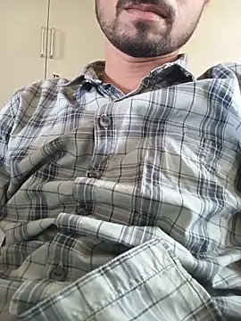 Snapshot of Piyush_2024 chatting on May 27, 5:48 am Piyush 2024 online show from May 27, 5:48 am