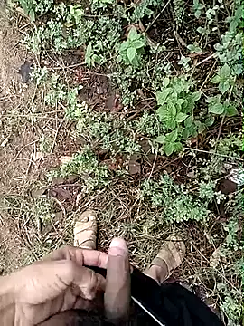 Snapshot of Piyush_2024 chatting on July 18, 1:54 am Piyush 2024 online show from July 18, 1:54 am