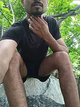 Snapshot of Piyush_2024 chatting on August 6, 1:40 am Piyush 2024 online show from August 6, 1:40 am