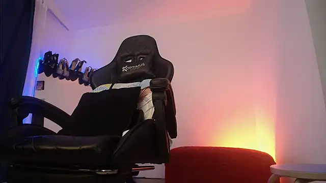 Snapshot of Madame_Shein_ chatting on January 26, 10:46 pm Madame Shein online show from January 26, 10:46 pm