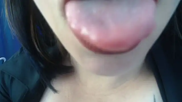 Snapshot of Madame_Shein_ chatting on March 17, 7:37 pm Madame Shein online show from March 17, 7:37 pm