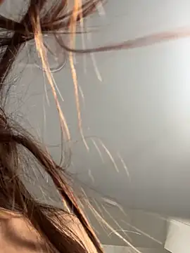 AleFantasy0001 online show from December 2, 10:49 pm