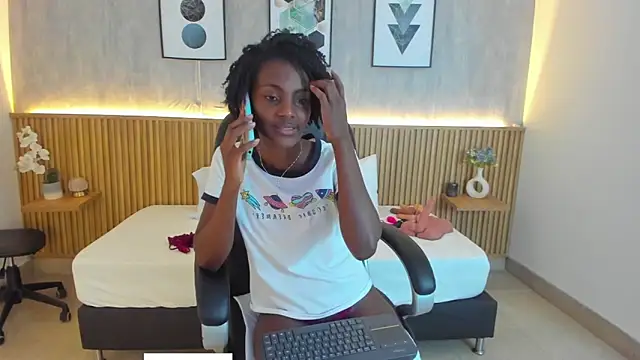 Snapshot of kenya_stone_1 chatting on July 18, 8:56 pm kenya stone 1 online show from July 18, 8:56 pm