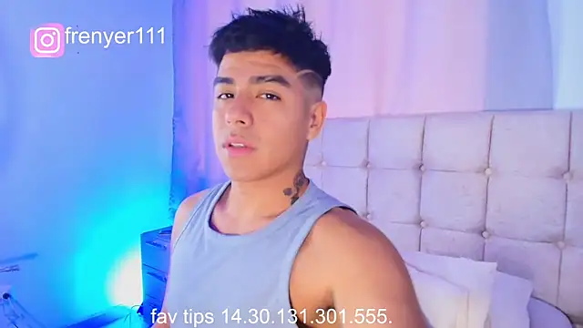 Snapshot of kiing_azahell chatting on June 22, 9:34 pm kiing azahell online show from June 22, 9:34 pm