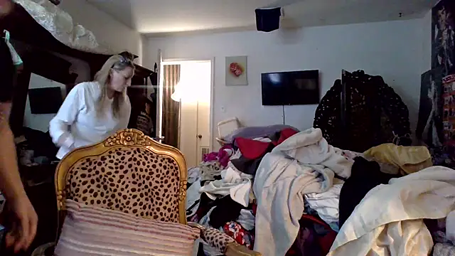 Snapshot of sophiarica chatting on March 16, 6:45 pm sophiarica online show from March 16, 6:45 pm