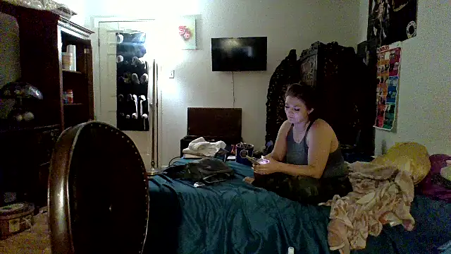 Snapshot of sophiarica chatting on April 1, 6:25 am sophiarica online show from April 1, 6:25 am