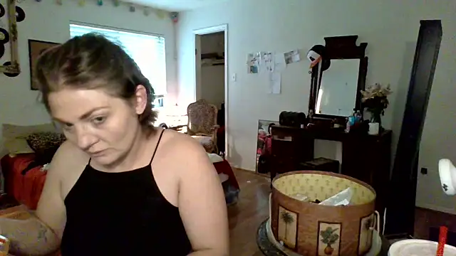Snapshot of sophiarica chatting on April 18, 8:31 pm sophiarica online show from April 18, 8:31 pm