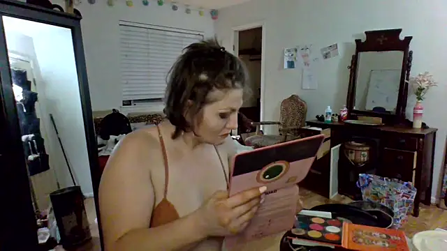 Snapshot of sophiarica chatting on April 25, 7:22 am sophiarica online show from April 25, 7:22 am