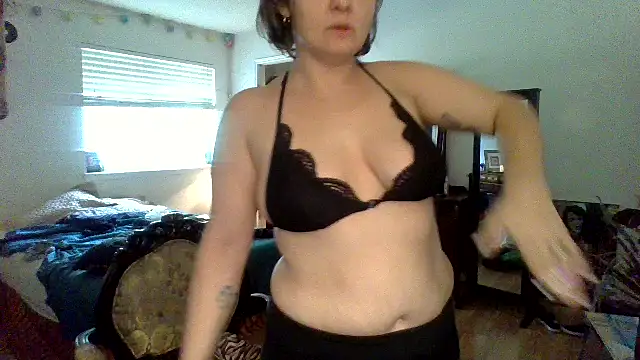Snapshot of sophiarica chatting on June 2, 5:48 pm sophiarica online show from June 2, 5:48 pm