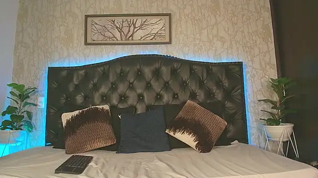 Snapshot of MattDevon chatting on January 17, 3:11 am MattDevon online show from January 17, 3:11 am