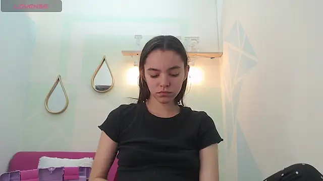 Mia-kalinfa online show from February 4, 3:15 pm