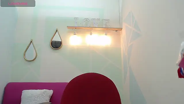 Mia-kalinfa online show from February 7, 1:32 pm