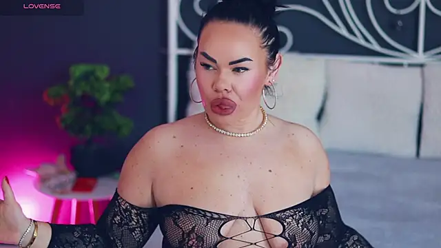 MissLilaa online show from February 28, 9:43 am