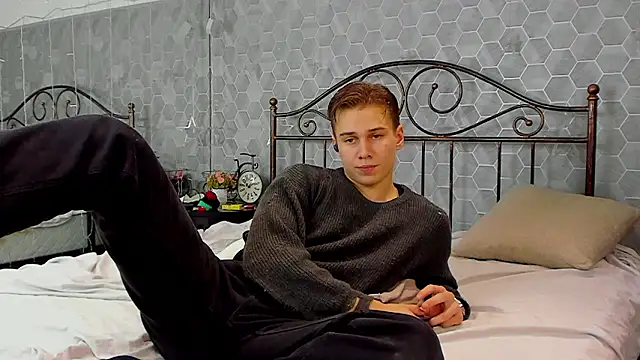 Marcus Swampov online show from December 2, 3:25 pm