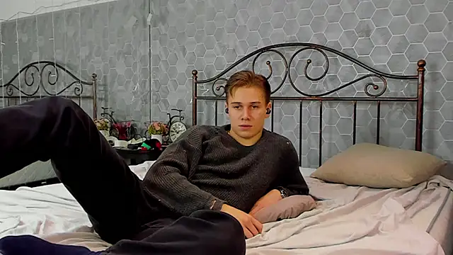 Marcus Swampov online show from December 2, 6:32 pm