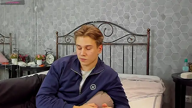 Marcus Swampov online show from December 12, 6:03 am