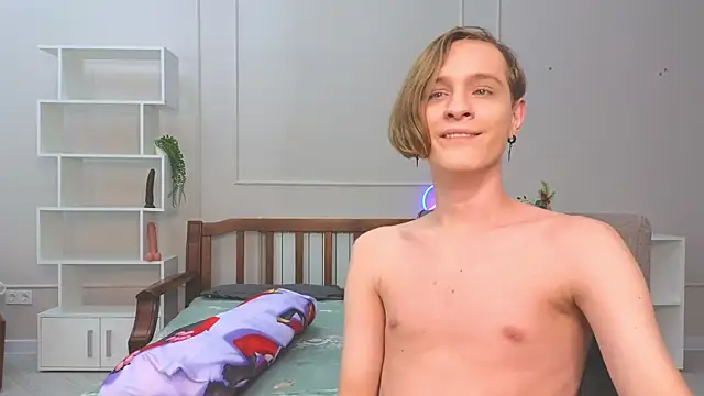 Snapshot of nikompell chatting on December 31, 1:15 am nikompell online show from December 31, 1:15 am