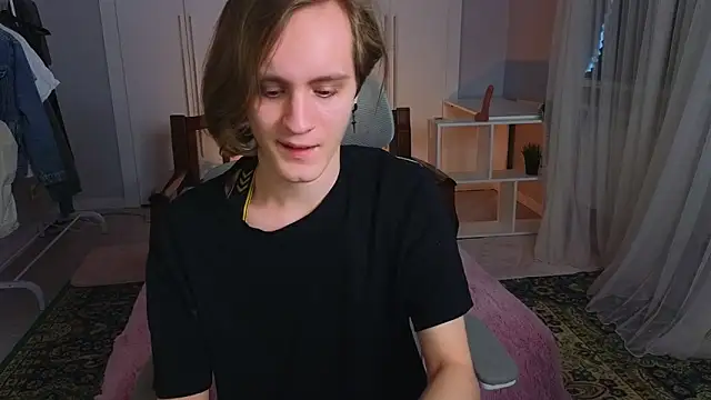 Snapshot of nikompell chatting on February 22, 3:12 am nikompell online show from February 22, 3:12 am