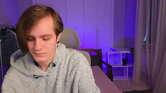 Snapshot of nikompell chatting on February 28, 5:37 am nikompell online show from February 28, 5:37 am