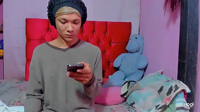 StassieBell online show from April 1, 4:24 am