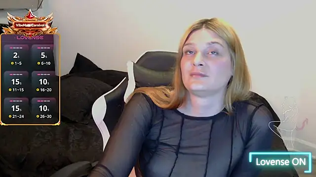 Snapshot of RubyLaStar chatting on July 10, 11:51 pm RubyLaStar online show from July 10, 11:51 pm