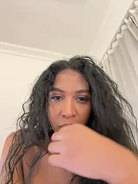IamCrystal2 online show from May 15, 11:56 pm