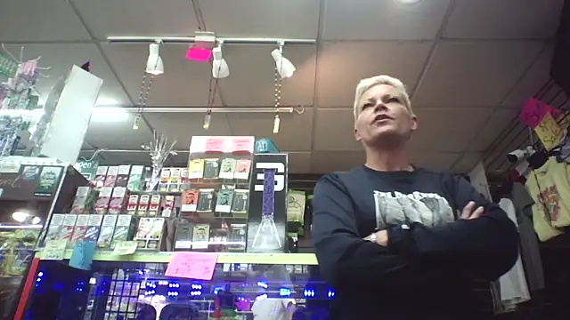 jadegilf1 online show from April 12, 6:57 pm