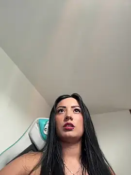 missycanoo online show from May 21, 7:32 pm